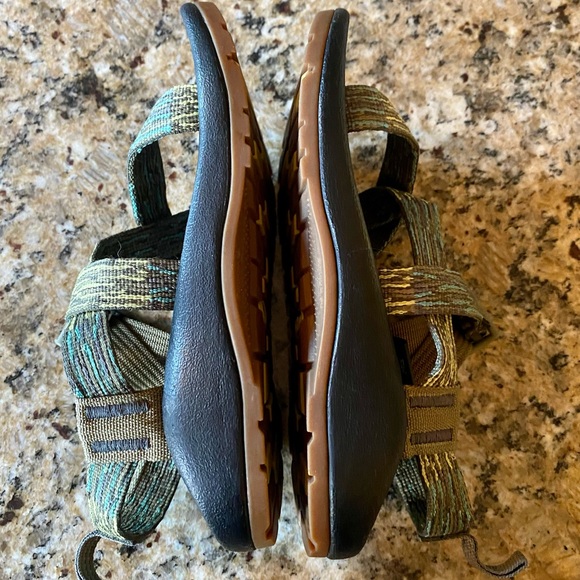 Boys Chaco Sandals Size 13 Little Kid - Picture 2 of 11